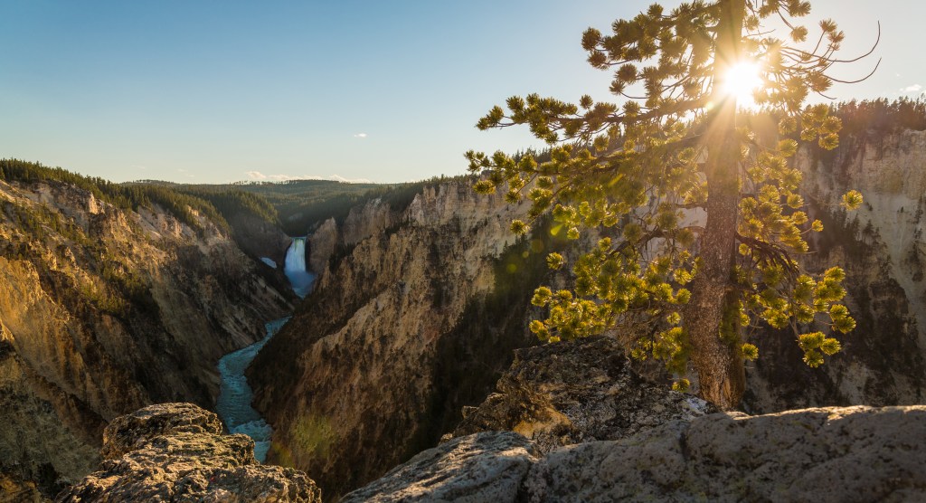 The Ultimate Yellowstone National Park Bucket List: 20 Must-Do&nbsp;Activities